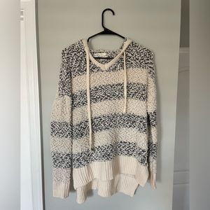 Vintage Havana navy and cream pull over hoodie with drawstrings. Size Small
